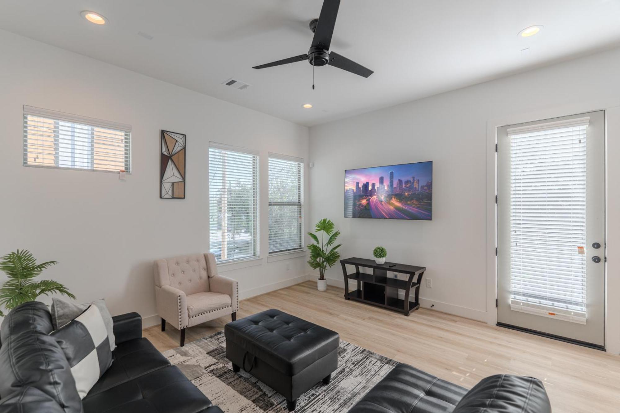 Luxury Charming 3Br 3Bath Free Wi-Fi 8 Guests, Gated Home, Houston Downtown エクステリア 写真